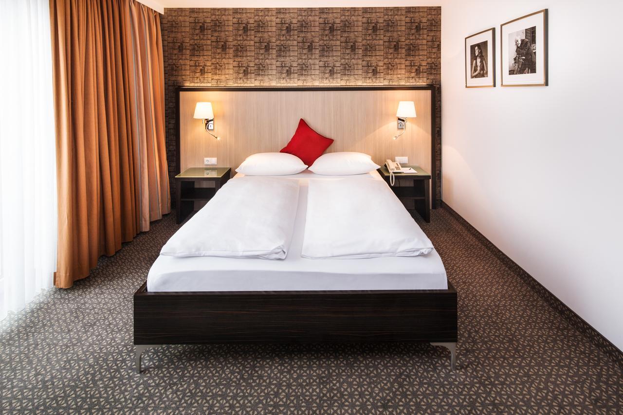 Hotel Plaza Ντούισμπουργκ Εξωτερικό φωτογραφία